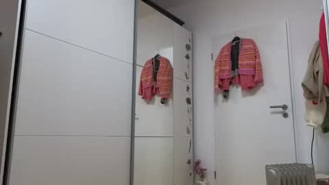 Wondergirl online show from 03-21-26, 08:19