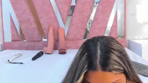 wonderkloe_ online show from 03-04-26, 02:06