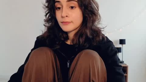 Stia online show from 04-15-26, 03:52