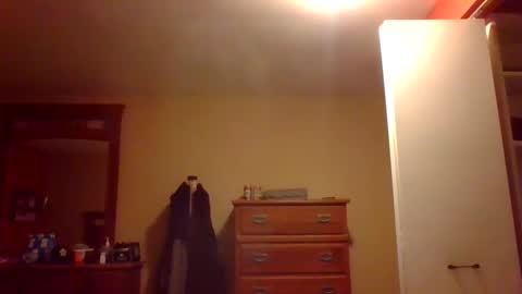 woodeee77 online show from 12-26-24, 04:43