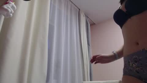 Snapshot of woodland_peony chatting on 01-15-26, 10:42 Woodland Peony online show from 01-15-26, 10:42