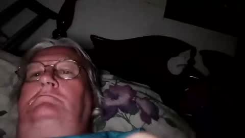 Snapshot of woodpecker115 chatting on 11-22-25, 10:03 woodpecker115 online show from 11-22-25, 10:03