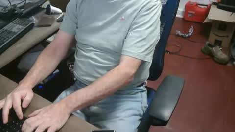 Snapshot of woodworker6473 chatting on 02-24-26, 12:30 woodworker6473 online show from 02-24-26, 12:30