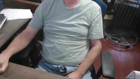 Snapshot of woodworker6473 chatting on 04-02-26, 10:51 woodworker6473 online show from 04-02-26, 10:51