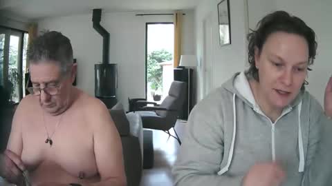 woodwurm and Snoeske online show from 02-06-25, 12:37