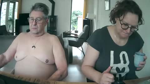 woodwurm and Snoeske online show from 02-23-25, 09:11