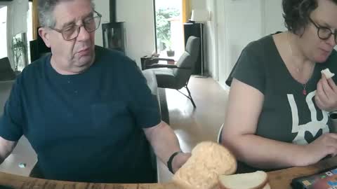 woodwurm and Snoeske online show from 02-24-25, 12:05