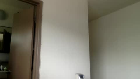 woof_wolf37 online show from 03-04-26, 04:13