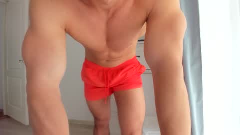 Snapshot of woolfiie chatting on 05-14-26, 08:21 Wolfie online show from 05-14-26, 08:21