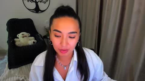 Snapshot of worldofkim chatting on 09-10-25, 09:04 dudetta Kim online show from 09-10-25, 09:04