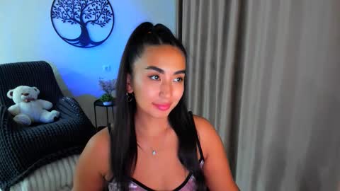 Snapshot of worldofkim chatting on 09-24-25, 08:01 dudetta Kim online show from 09-24-25, 08:01
