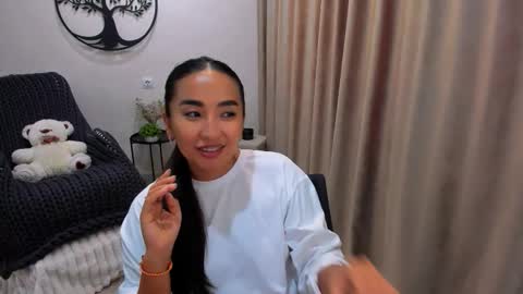 Snapshot of worldofkim chatting on 10-09-25, 10:46 dudetta Kim online show from 10-09-25, 10:46