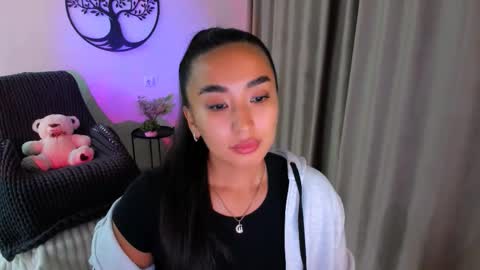 Snapshot of worldofkim chatting on 10-15-25, 07:47 dudetta Kim online show from 10-15-25, 07:47