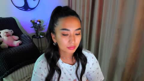 Snapshot of worldofkim chatting on 10-30-25, 11:44 dudetta Kim online show from 10-30-25, 11:44