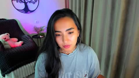 Snapshot of worldofkim chatting on 11-10-25, 07:02 dudetta Kim online show from 11-10-25, 07:02