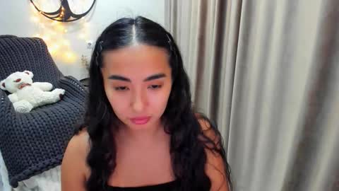 Snapshot of worldofkim chatting on 11-30-25, 09:41 dudetta Kim online show from 11-30-25, 09:41