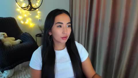 Snapshot of worldofkim chatting on 01-14-26, 08:42 dudetta Kim online show from 01-14-26, 08:42