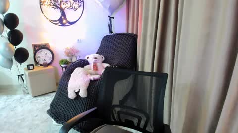 dudetta Kim online show from 04-01-26, 03:09