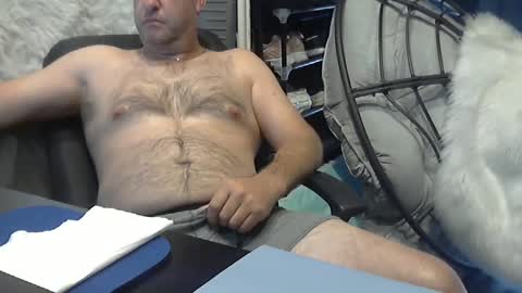 Snapshot of worldpolo1 chatting on 09-23-25, 06:33 Matt online show from 09-23-25, 06:33