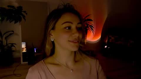 Snapshot of worldsbaby chatting on 02-27-25, 08:42 worldsbaby online show from 02-27-25, 08:42