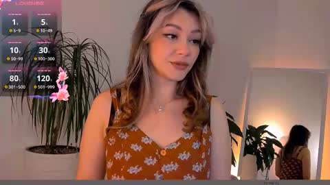 Snapshot of worldsbaby chatting on 10-11-25, 04:44 worldsbaby online show from 10-11-25, 04:44