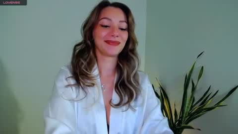 Snapshot of worldsbaby chatting on 07-05-26, 02:13 worldsbaby online show from 07-05-26, 02:13