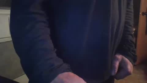 Snapshot of wormaho84 chatting on 10-15-25, 02:44 wormaho84 online show from 10-15-25, 02:44