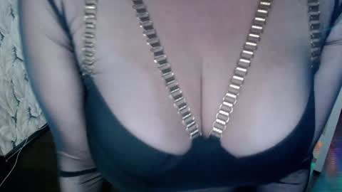 Snapshot of wow_co chatting on 02-24-25, 07:52 wow_co online show from 02-24-25, 07:52