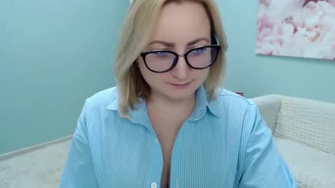 Snapshot of wow_co chatting on 03-07-25, 06:11 wow_co online show from 03-07-25, 06:11