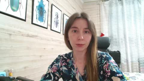 Snapshot of wow_porno_ chatting on 05-08-26, 04:34 Anna online show from 05-08-26, 04:34