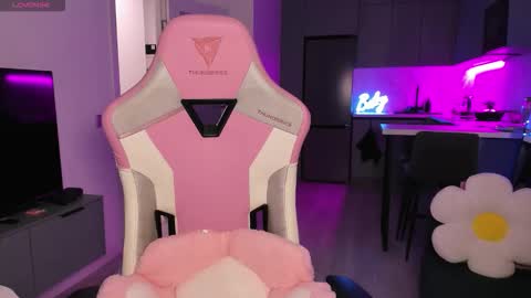 Emi online show from 10-03-25, 04:04