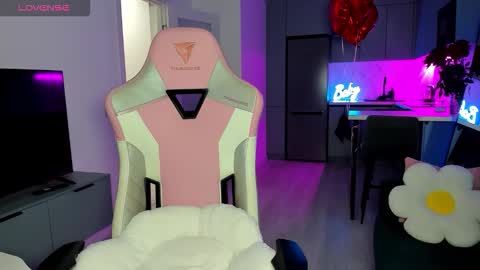 Emi online show from 02-24-26, 04:10