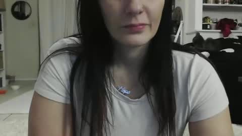 Snapshot of wrenleigh chatting on 01-22-25, 09:24 Crystal Lake online show from 01-22-25, 09:24