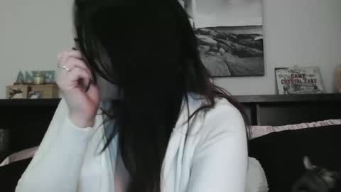 Snapshot of wrenleigh chatting on 01-28-25, 07:11 Crystal Lake online show from 01-28-25, 07:11