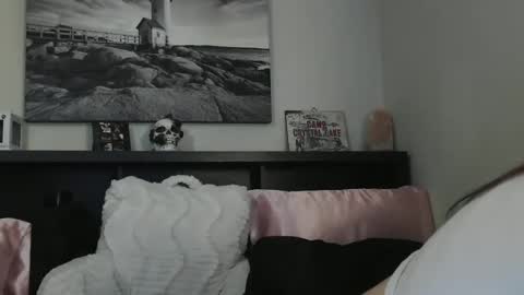 Snapshot of wrenleigh chatting on 01-31-25, 10:10 Crystal Lake online show from 01-31-25, 10:10