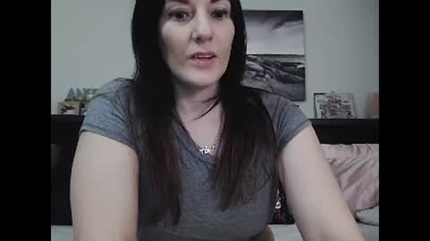 Snapshot of wrenleigh chatting on 02-03-25, 05:29 Crystal Lake online show from 02-03-25, 05:29