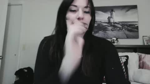 Snapshot of wrenleigh chatting on 02-21-25, 06:07 Crystal Lake online show from 02-21-25, 06:07