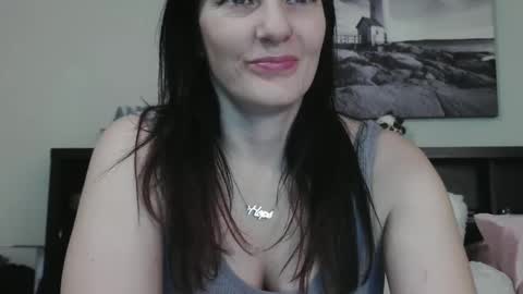 Snapshot of wrenleigh chatting on 02-24-25, 05:11 Crystal Lake online show from 02-24-25, 05:11