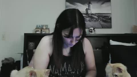 Snapshot of wrenleigh chatting on 02-27-25, 05:45 Crystal Lake online show from 02-27-25, 05:45