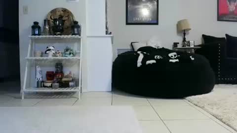 Snapshot of wrenleigh chatting on 09-09-25, 05:07 Crystal Lake online show from 09-09-25, 05:07