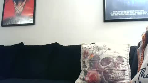 Snapshot of wrenleigh chatting on 10-01-25, 05:24 Crystal Lake online show from 10-01-25, 05:24