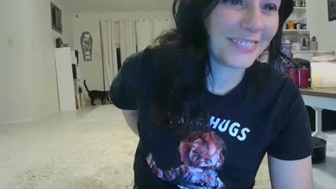 Snapshot of wrenleigh chatting on 10-28-25, 06:17 Crystal Lake online show from 10-28-25, 06:17