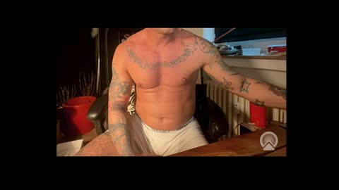 Snapshot of wtfboy82 chatting on 05-04-26, 03:57 WTFboy82 online show from 05-04-26, 03:57