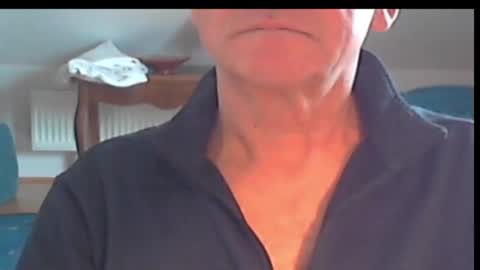 Wuki online show from 02-11-25, 01:51