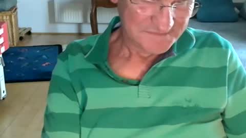 Snapshot of wuki123 chatting on 06-05-26, 05:18 Wuki online show from 06-05-26, 05:18