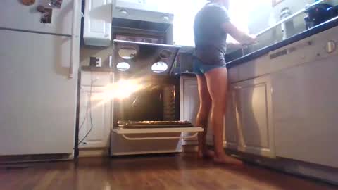 Snapshot of wundrsword33 chatting on 01-15-25, 02:38 BONER DONOR online show from 01-15-25, 02:38