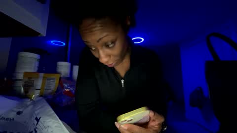 Snapshot of wynterheat chatting on 01-26-25, 02:19 Wynter Heat online show from 01-26-25, 02:19