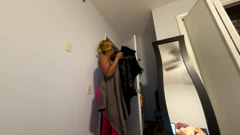 Snapshot of wynterheat chatting on 02-21-25, 09:56 Wynter Heat online show from 02-21-25, 09:56