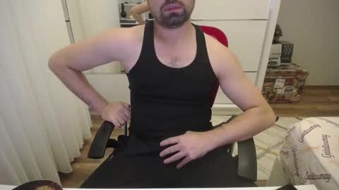 Snapshot of x_____0_____x chatting on 12-14-25, 10:58 Mr. Lonely online show from 12-14-25, 10:58