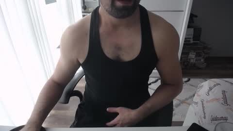 Snapshot of x_____0_____x chatting on 12-16-25, 11:15 Mr. Lonely online show from 12-16-25, 11:15